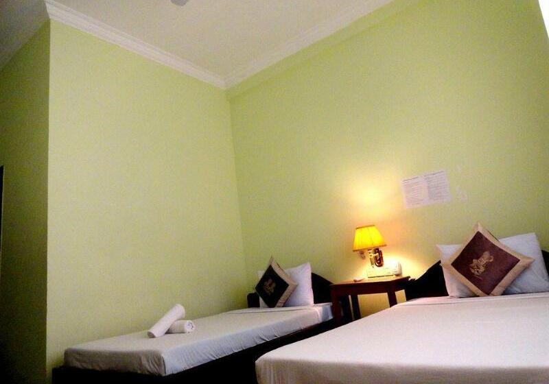 هتل Greenpark Village Guesthouse