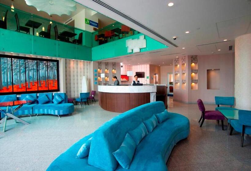 Отель Holiday Inn Express & Suites Queretaro, An Ihg