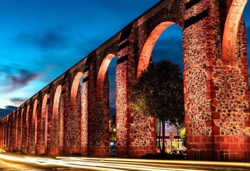 Отель Holiday Inn Express & Suites Queretaro, An Ihg