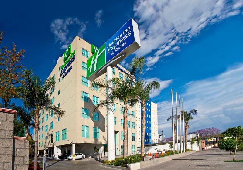 Отель Holiday Inn Express & Suites Queretaro, An Ihg