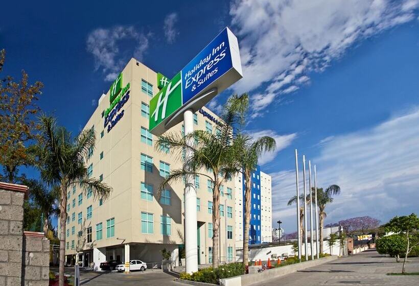 Отель Holiday Inn Express & Suites Queretaro, An Ihg
