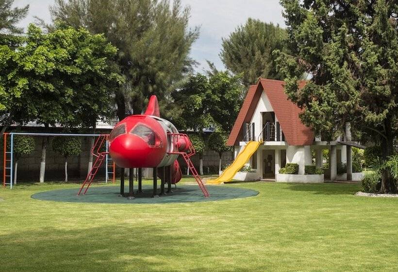 Отель Holiday Inn Express & Suites Queretaro, An Ihg