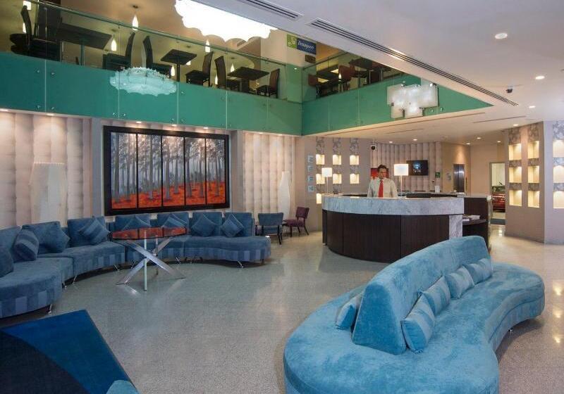 Отель Holiday Inn Express & Suites Queretaro, An Ihg