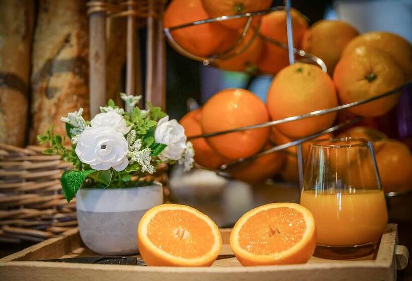 Отель Inn Design Resto Novo Chartres