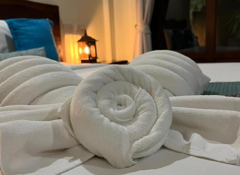 בית מלון כפרי Krabi Klong Muang Bay Resort