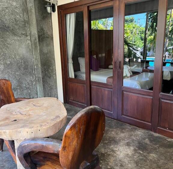 בית מלון כפרי Krabi Klong Muang Bay Resort