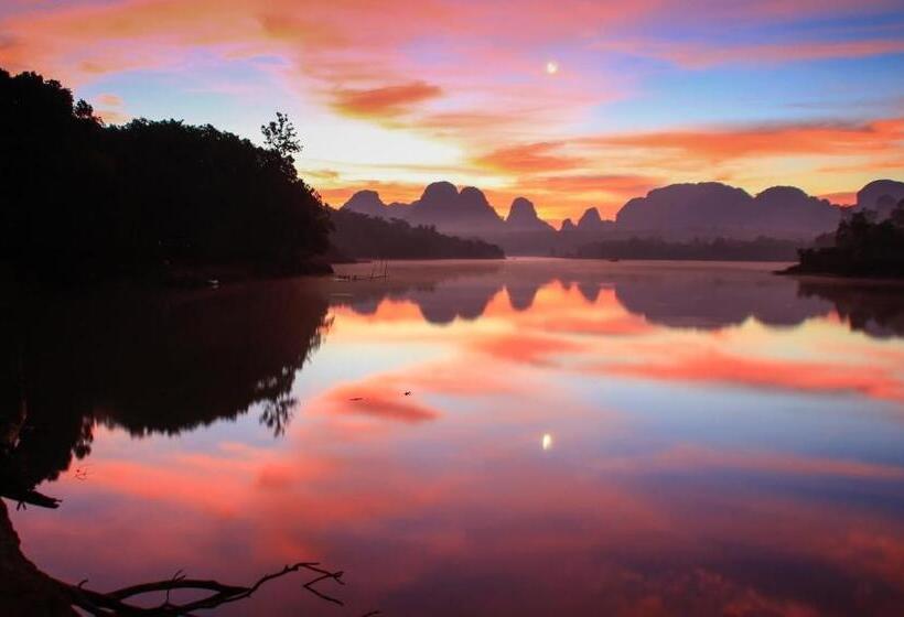 בית מלון כפרי Krabi Klong Muang Bay Resort