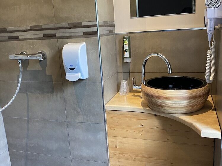 فندق La Vinaigrerie Logis