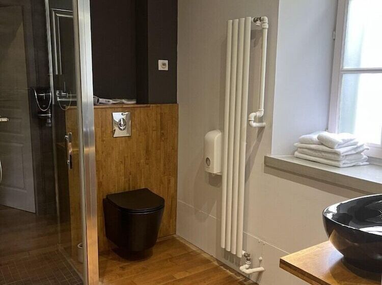 فندق La Vinaigrerie Logis