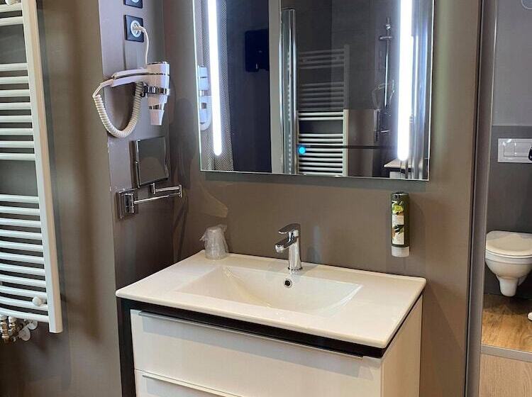 فندق La Vinaigrerie Logis