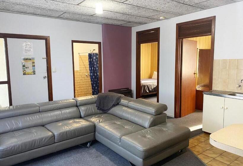 בית מלון כפרי Limestone Coast Tourist Park