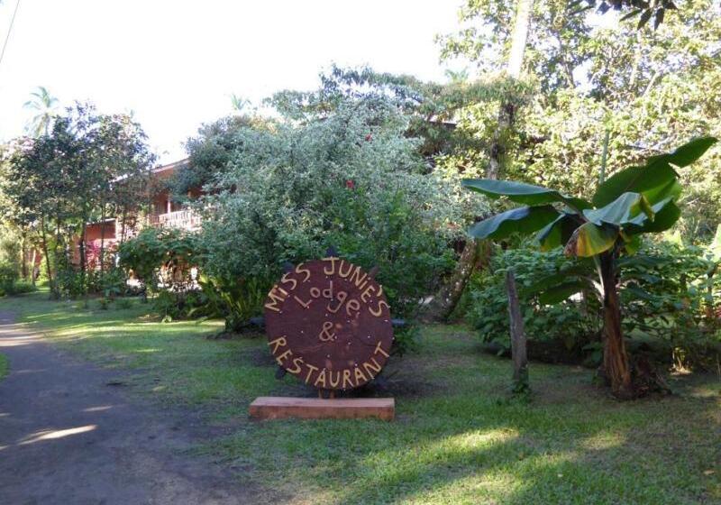ホテル Miss Junies Lodge