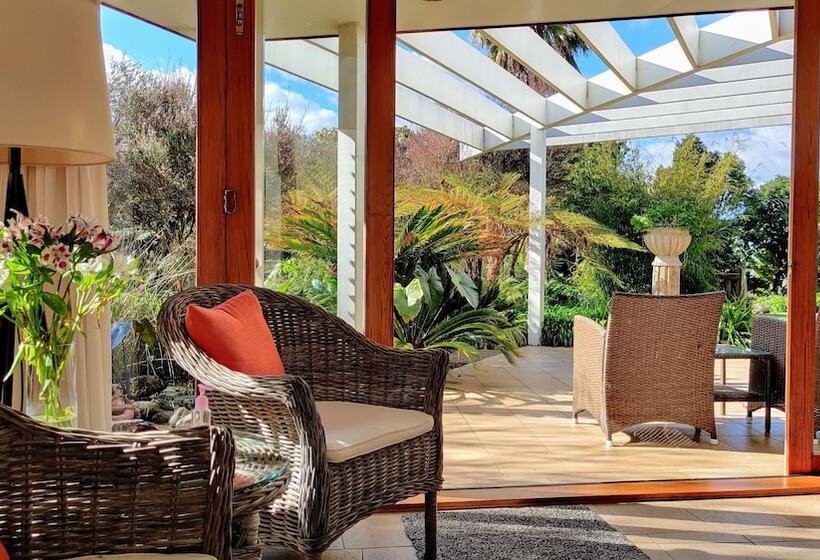 هتل Moon Gate Villa