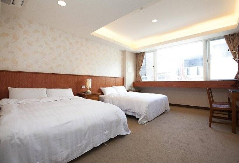 هتل Mucha Boutique