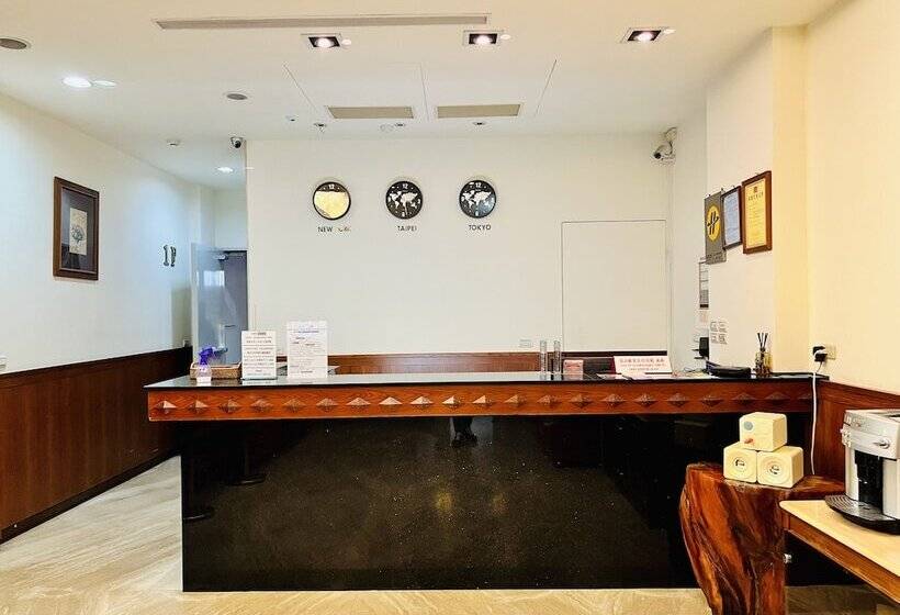 هتل Mucha Boutique