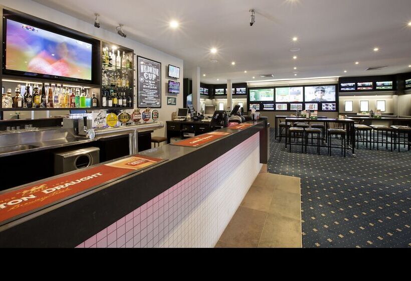 בית מלון כפרי Nightcap At Shoppingtown