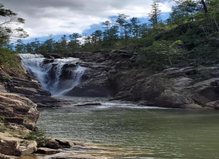 酒店 Ocean Tide Beach Resort