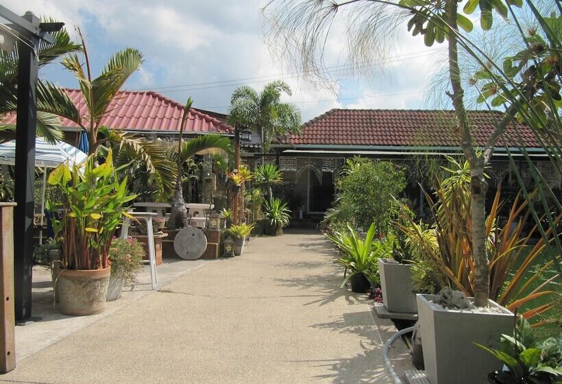 هتل One D Homestay