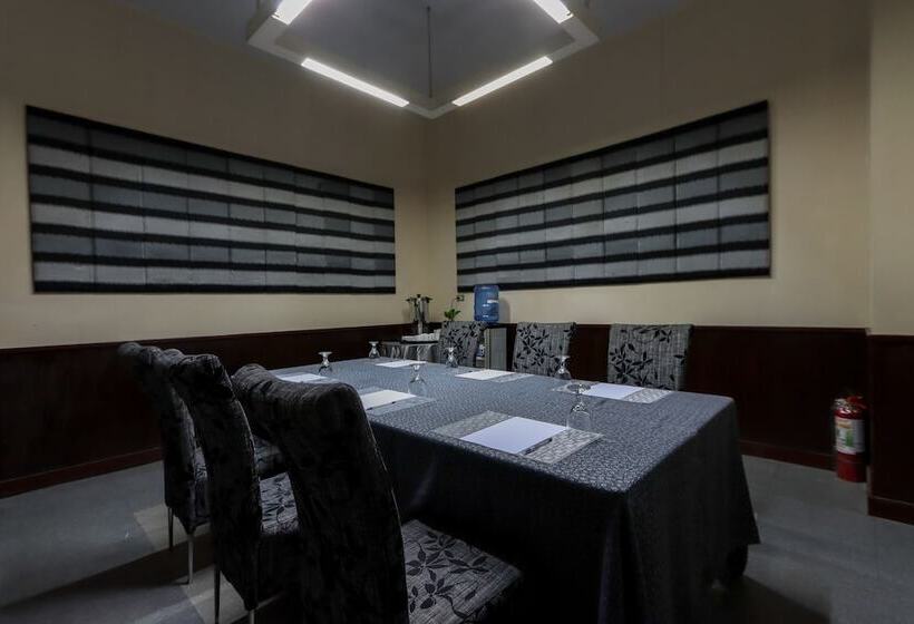 فندق Paseo Premiere