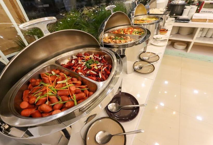 هتل Paseo Premiere