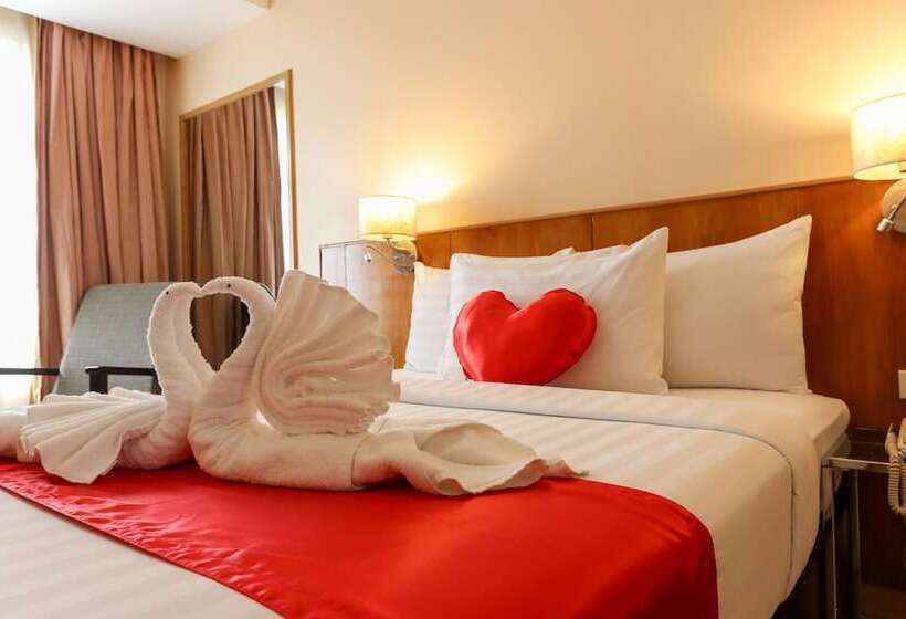 هتل Paseo Premiere