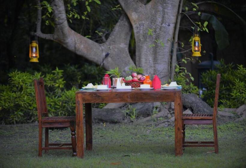 בית מלון כפרי Pench Jungle Camp