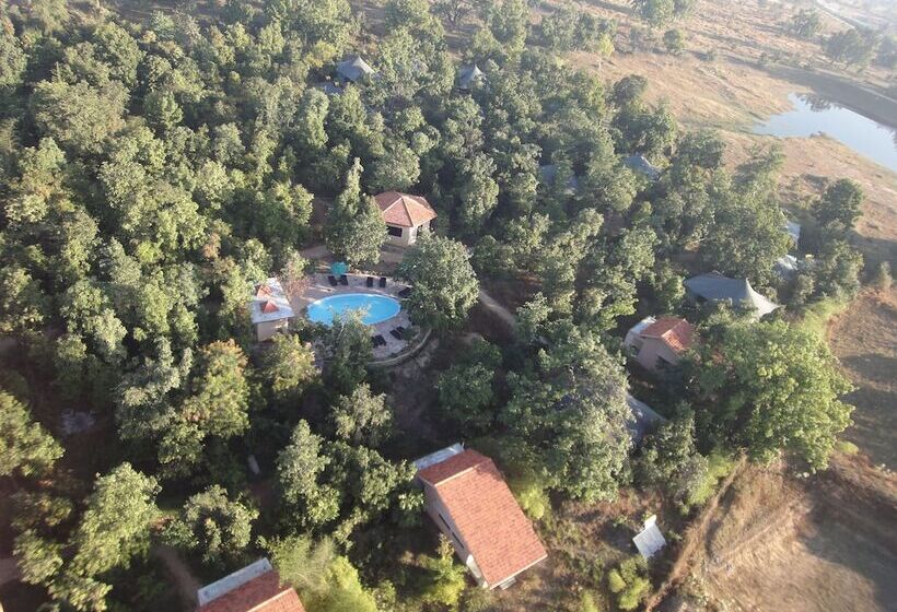 호텔 Pench Jungle Camp