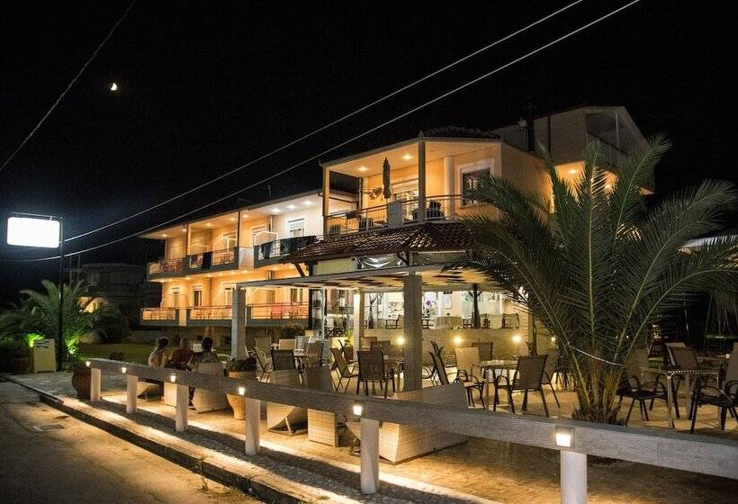 فندق Pension Delfini