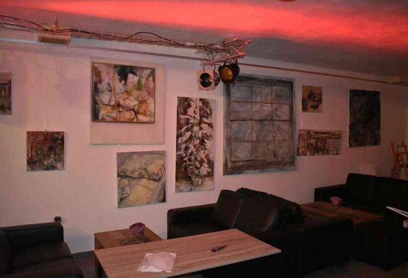 בית מלון כפרי Penzion A Restaurace Na Jízdárně