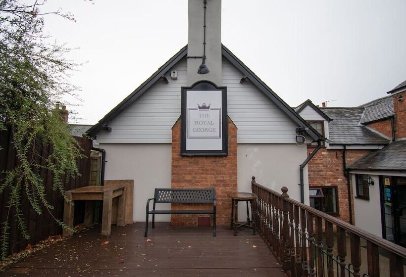 فندق The Royal George
