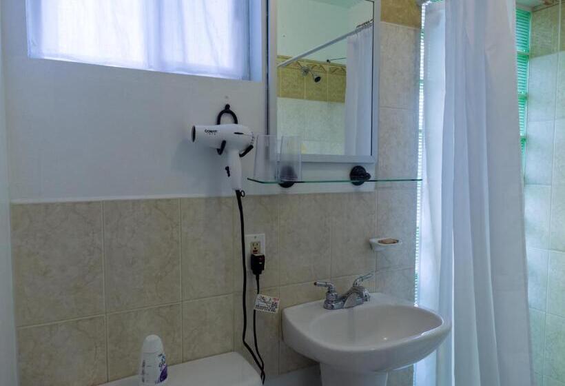 בית מלון כפרי Rumors Resort