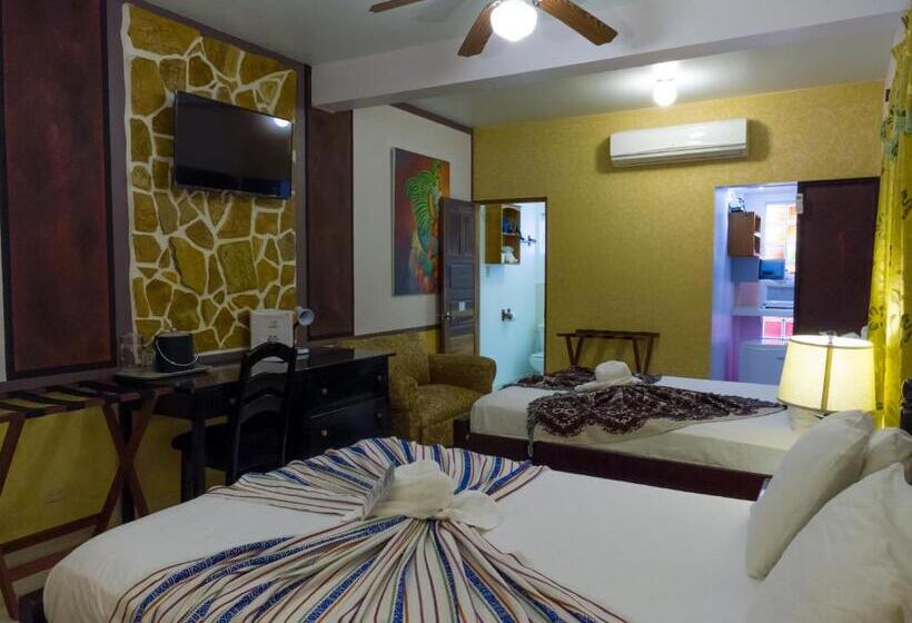 בית מלון כפרי Rumors Resort