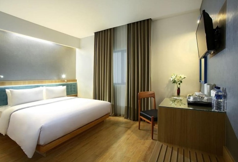 ホテル Santika Kelapa Gading