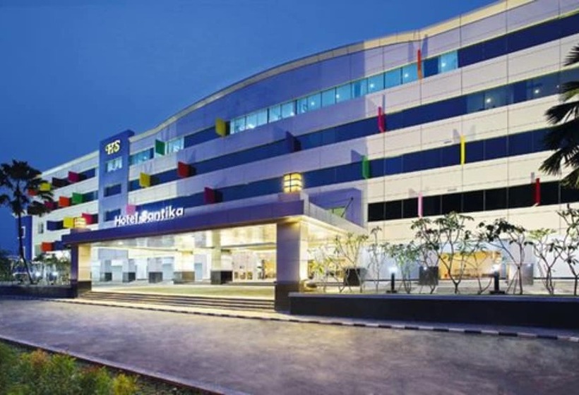 ホテル Santika Kelapa Gading