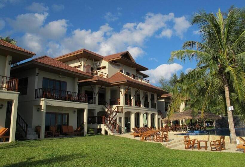 酒店 Sara Beachfront Boutique Resort