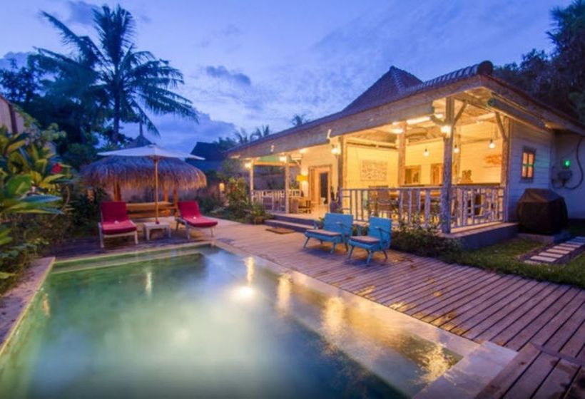 酒店 Scallywags Beach Club