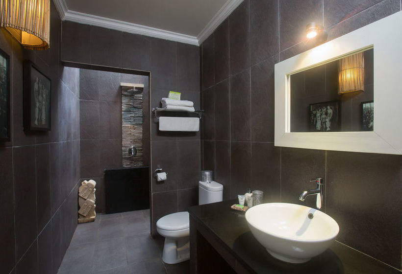 酒店 Scallywags Beach Club