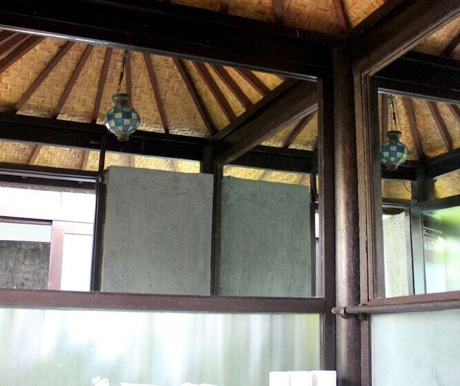 ホテル Seabreeze Hostel Bali