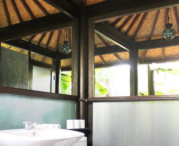 ホテル Seabreeze Hostel Bali