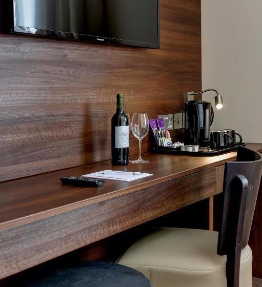 The Airlink Hotel London Heathrow