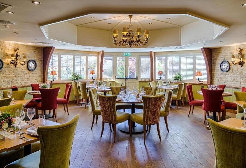 בית מלון כפרי The Crown Inn