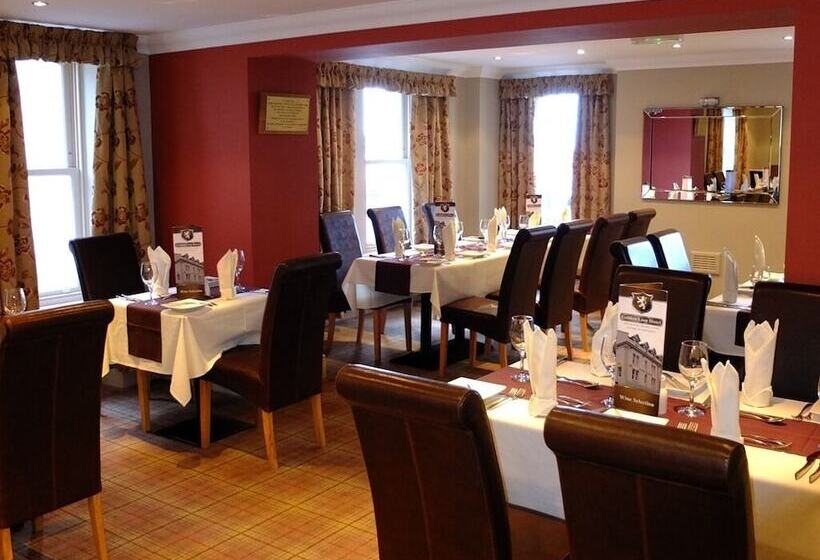 Отель The Golden Lion