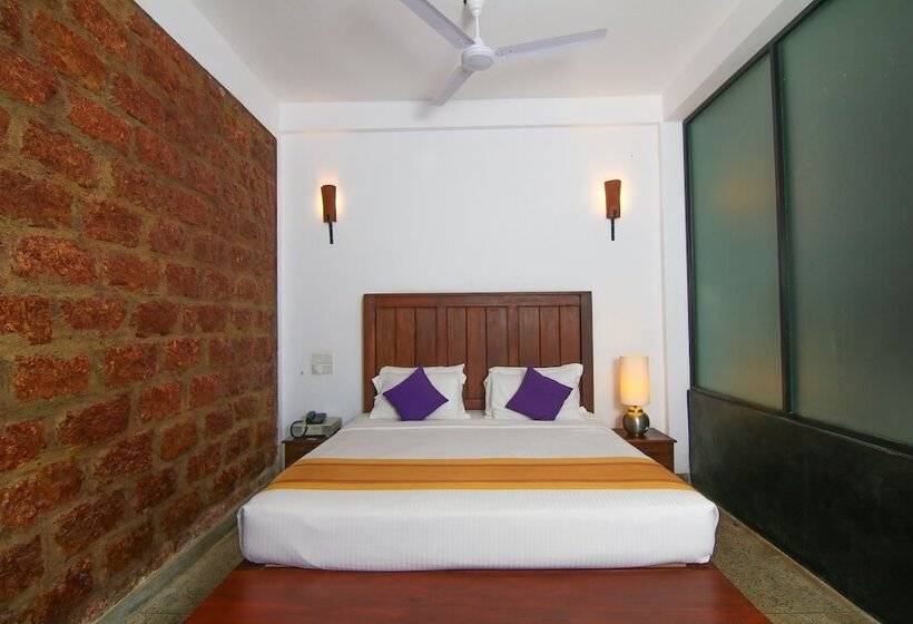 هتل Travelers Lodge By City Hub