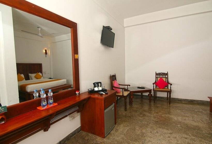 هتل Travelers Lodge By City Hub