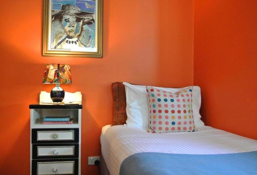 בית מלון כפרי Vine Valley Inn