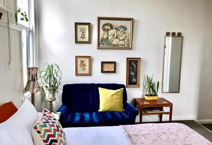 בית מלון כפרי Vine Valley Inn