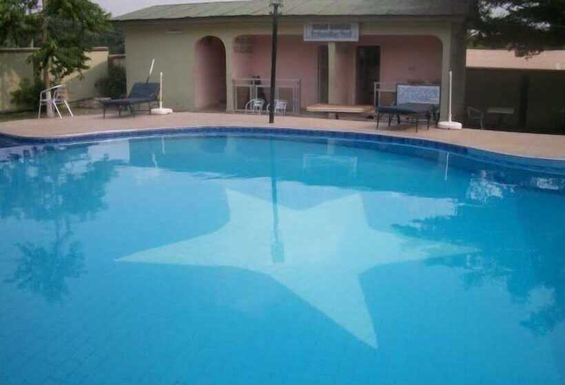 هتل Wadoma Royale