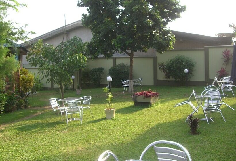 هتل Wadoma Royale