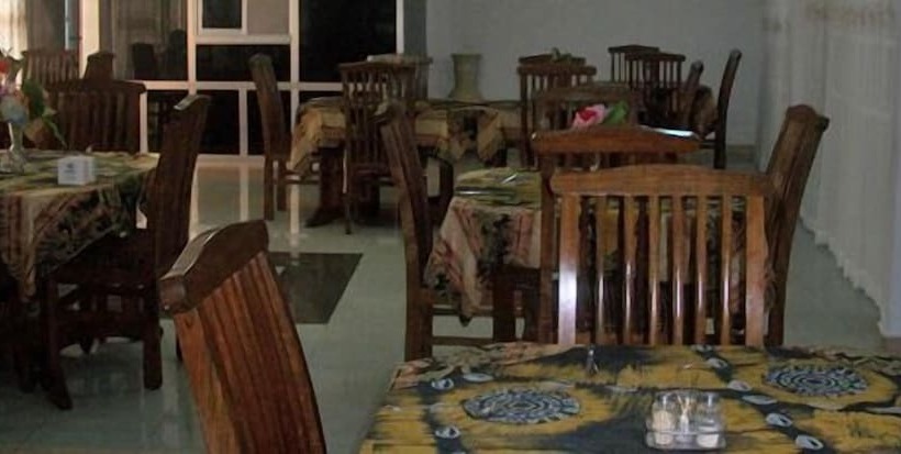 هتل Wadoma Royale