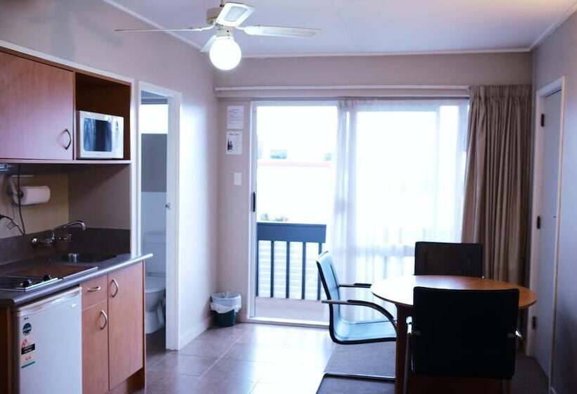 Kiwi Studios Motel
